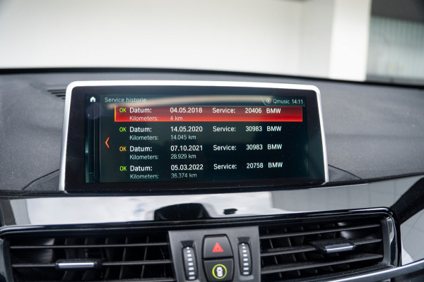 BMW X1 xDrive20i High Executive | Panoramadak | Head-Up Display | Stoelverwarming | HIFI | Camera | Leer | Trekhaak | Cruise Control | LED | Navigatie | NAP | Dealer Onderhouden | Automaat | Parkeersensoren | Climate Contro