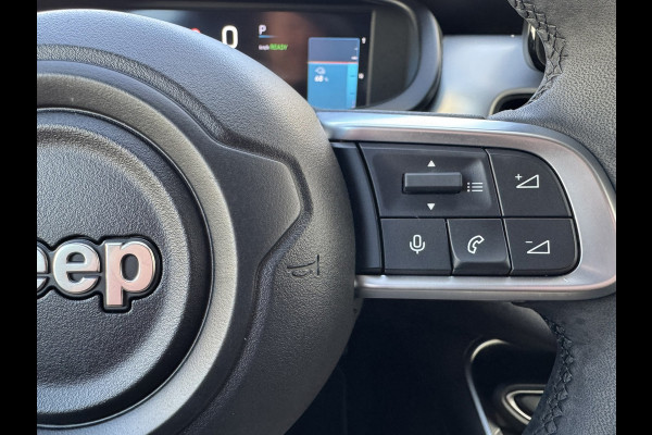 Jeep Avenger Summit 54 kWh SOH 96% Clima Camera Carplay Adaptive Cruise PDC voor en achter Half Leder