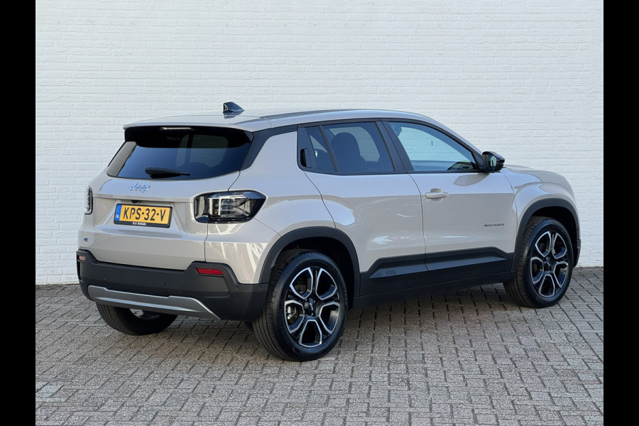 Jeep Avenger Summit 54 kWh SOH 96% Clima Camera Carplay Adaptive Cruise PDC voor en achter Half Leder