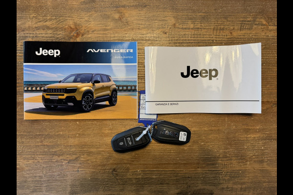 Jeep Avenger Summit 54 kWh SOH 96% Clima Camera Carplay Adaptive Cruise PDC voor en achter Half Leder