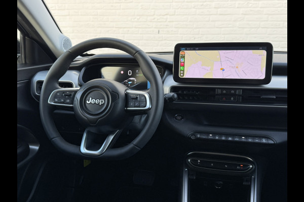 Jeep Avenger Summit 54 kWh SOH 96% Clima Camera Carplay Adaptive Cruise PDC voor en achter Half Leder