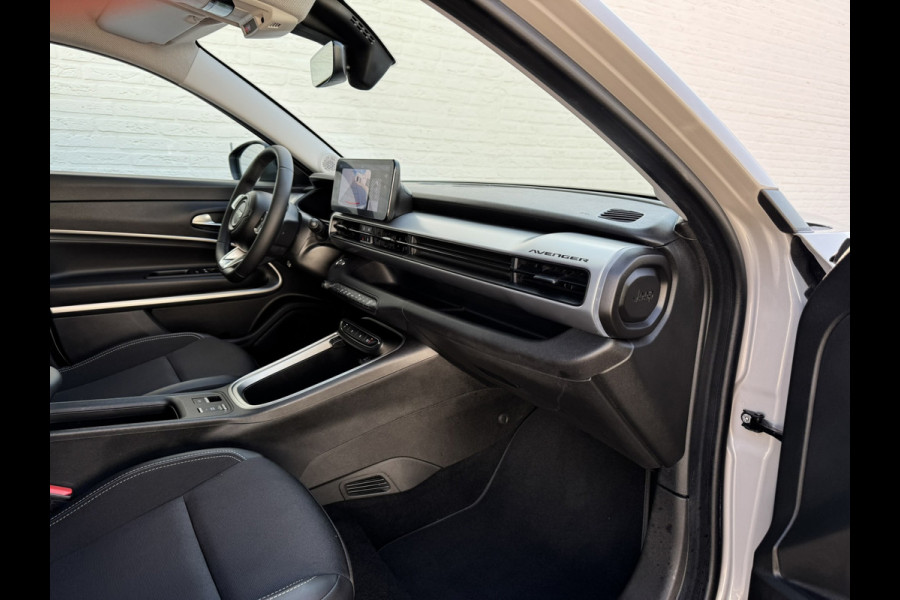 Jeep Avenger Summit 54 kWh SOH 96% Clima Camera Carplay Adaptive Cruise PDC voor en achter Half Leder