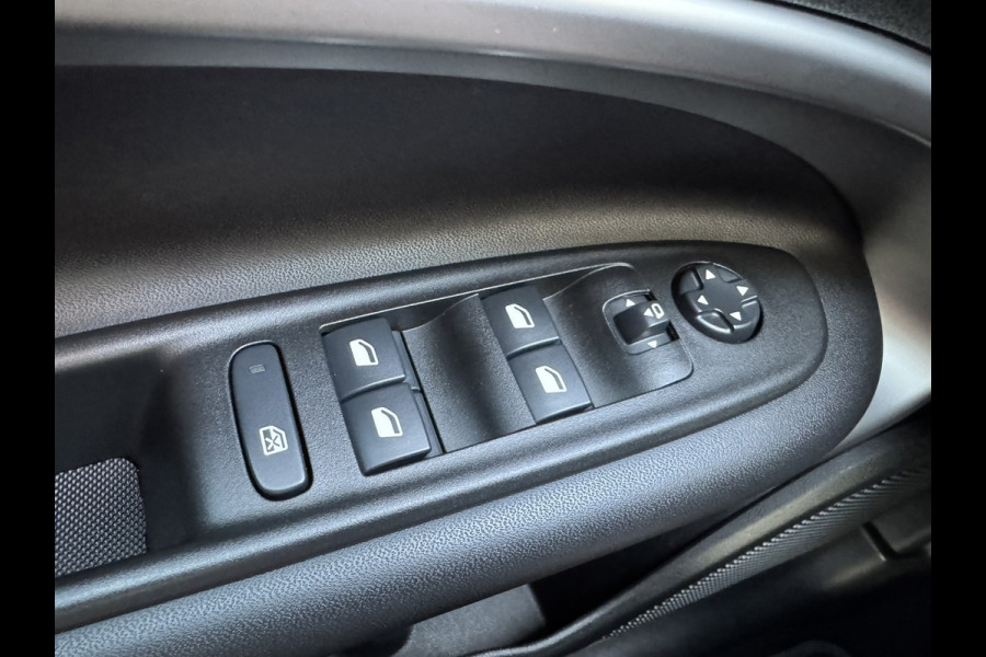 Jeep Avenger Summit 54 kWh SOH 96% Clima Camera Carplay Adaptive Cruise PDC voor en achter Half Leder