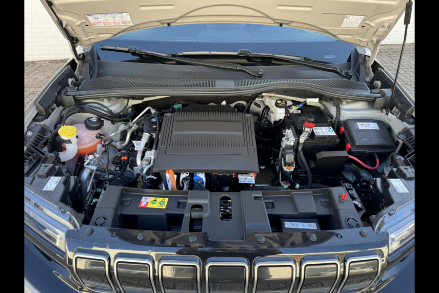 Jeep Avenger Summit 54 kWh SOH 96% Clima Camera Carplay Adaptive Cruise PDC voor en achter Half Leder