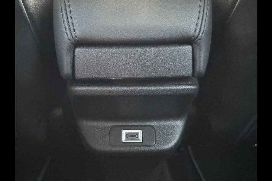 Jeep Avenger Summit 54 kWh SOH 96% Clima Camera Carplay Adaptive Cruise PDC voor en achter Half Leder