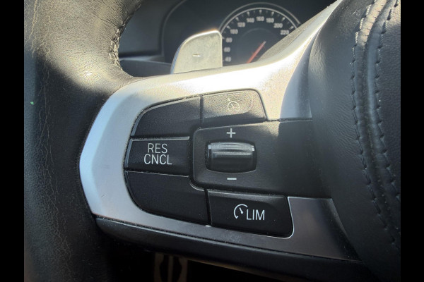 BMW 5 Serie Touring 520d Executive M-Sport | Camera | Harmon Kardon | Navigatie | Elektrische Achterklep | 19 Inch Lichtmetalen Velgen |