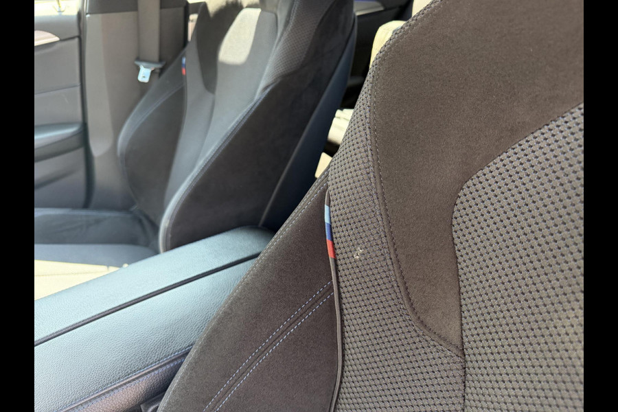 BMW 5 Serie Touring 520d Executive M-Sport | Camera | Harmon Kardon | Navigatie | Elektrische Achterklep | 19 Inch Lichtmetalen Velgen |