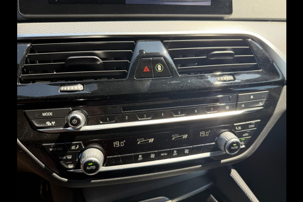BMW 5 Serie Touring 520d Executive M-Sport | Camera | Harmon Kardon | Navigatie | Elektrische Achterklep | 19 Inch Lichtmetalen Velgen |