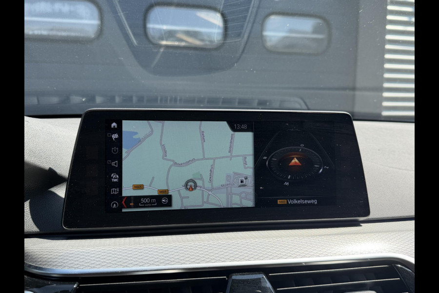 BMW 5 Serie Touring 520d Executive M-Sport | Camera | Harmon Kardon | Navigatie | Elektrische Achterklep | 19 Inch Lichtmetalen Velgen |