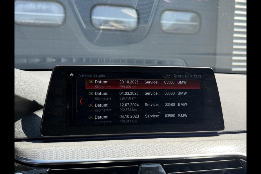 BMW 5 Serie Touring 520d Executive M-Sport | Camera | Harmon Kardon | Navigatie | Elektrische Achterklep | 19 Inch Lichtmetalen Velgen |