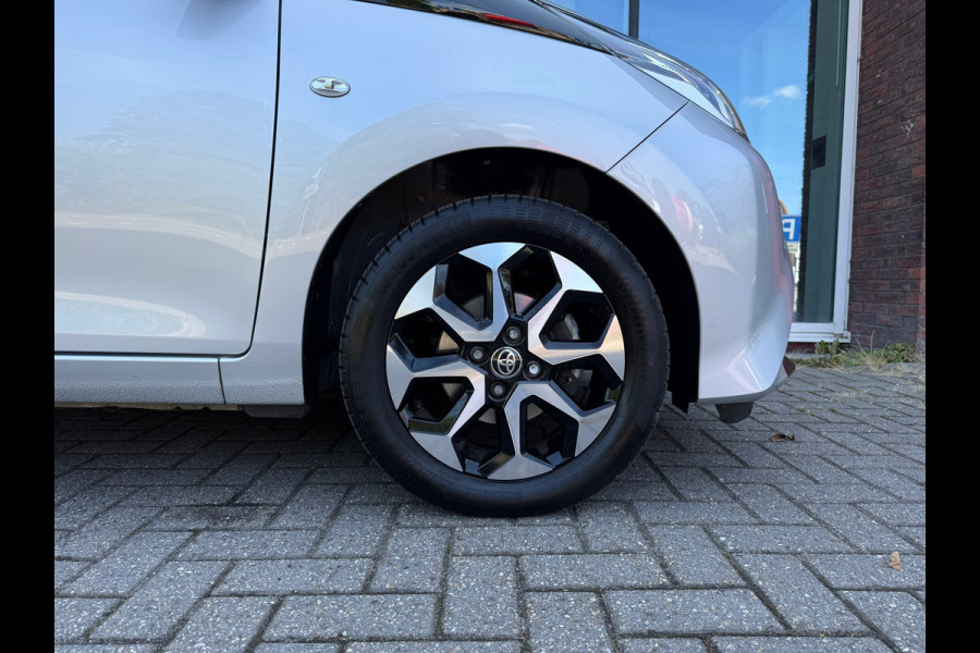 Toyota Aygo 1.0 VVT-i x-joy - Automaat - Climate - Trekhaak - Media - Org.NL