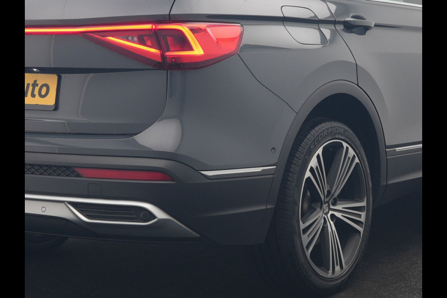 Seat Tarraco 1.4 TSI e-Hybrid Xcellence PHEV 245pk Dealer O.H. | Panodak | Adaptive Cruise | 360 Camera | Sfeerverlichting | Voorstoelen Verwarmd | Keyless | Blis | Apple Carplay | Navigatie | DAB | Plug In Hybrid |