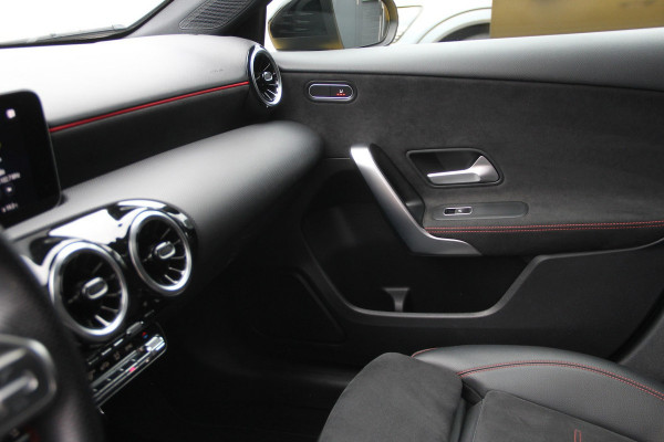 Mercedes-Benz A-Klasse 180 Business Solution AMG