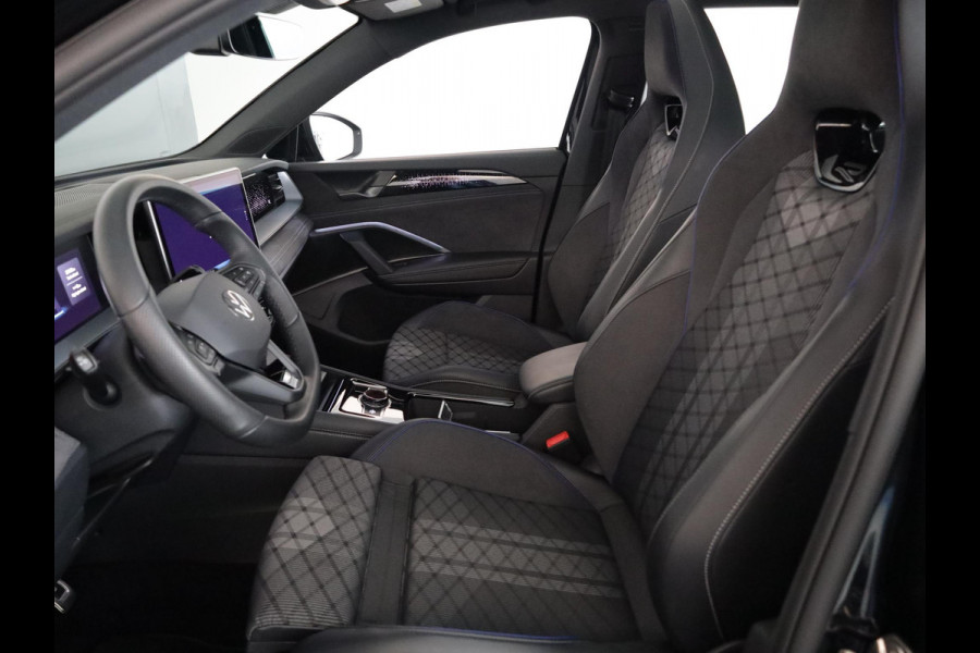Volkswagen Tayron 1.5 eHybrid R-Line Edition 204 pk Automaat (DSG) | Verlengde garantie | Navigatie | Panoramadak | Trekhaak (wegklapbaar) | Parkeersensoren (Park assist) | Rondomzicht camera | Black Style pakket | R-Line |