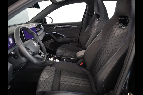 Volkswagen Tayron 1.5 eHybrid R-Line Edition 204 pk Automaat (DSG) | Verlengde garantie | Navigatie | Panoramadak | Trekhaak (wegklapbaar) | Parkeersensoren (Park assist) | Rondomzicht camera | Black Style pakket | R-Line |