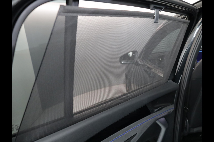 Volkswagen Tayron 1.5 eHybrid R-Line Edition 204 pk Automaat (DSG) | Verlengde garantie | Navigatie | Panoramadak | Trekhaak (wegklapbaar) | Parkeersensoren (Park assist) | Rondomzicht camera | Black Style pakket | R-Line |