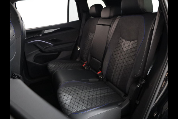 Volkswagen Tayron 1.5 eHybrid R-Line Edition 204 pk Automaat (DSG) | Verlengde garantie | Navigatie | Panoramadak | Trekhaak (wegklapbaar) | Parkeersensoren (Park assist) | Rondomzicht camera | Black Style pakket | R-Line |