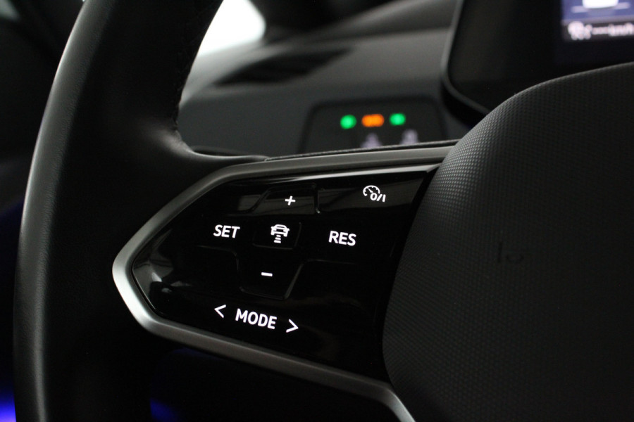 Volkswagen ID.3 Pro 58 kWh > 94,2% SOH/Warmtepomp/Camera/Zwart dak/18inch...