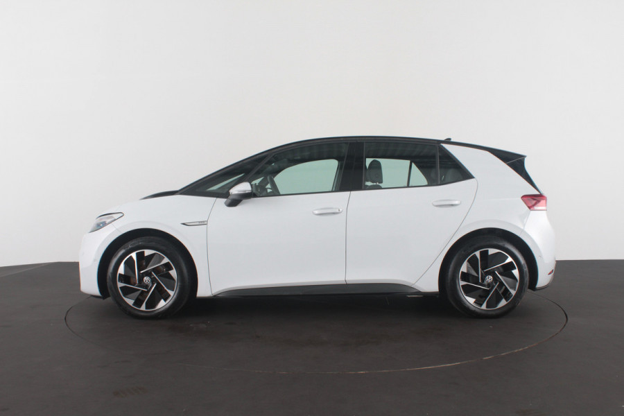 Volkswagen ID.3 Pro 58 kWh > 94,2% SOH/Warmtepomp/Camera/Zwart dak/18inch...