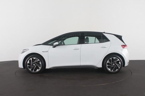 Volkswagen ID.3 Pro 58 kWh > 94,2% SOH/Warmtepomp/Camera/Zwart dak/18inch...
