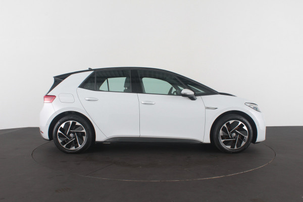 Volkswagen ID.3 Pro 58 kWh > 94,2% SOH/Warmtepomp/Camera/Zwart dak/18inch...