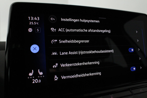 Volkswagen ID.3 Pro 58 kWh > 94,2% SOH/Warmtepomp/Camera/Zwart dak/18inch...