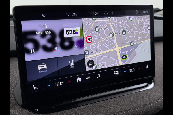 Škoda ENYAQ iV 60 First Edition SOH 92% 3-Zone Ecc Adap.Cruise Stoel+Stuurverwarming Elek.Stoel+Memory Camera Apple Camera Android Auto Navi Pd Keyless advanced Led Matrix Blind Spot Warning Lmv Privacy Glas Lane Assist DAB P-Assist GSM Draadloos laden Dealeronderhouden Origineel Nederlandse Auto