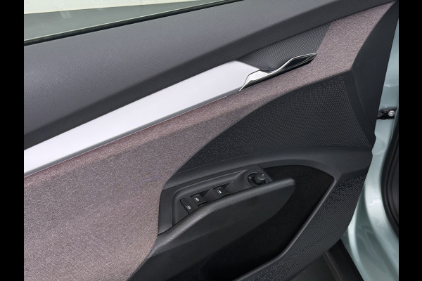 Škoda ENYAQ iV 60 First Edition SOH 92% 3-Zone Ecc Adap.Cruise Stoel+Stuurverwarming Elek.Stoel+Memory Camera Apple Camera Android Auto Navi Pd Keyless advanced Led Matrix Blind Spot Warning Lmv Privacy Glas Lane Assist DAB P-Assist GSM Draadloos laden Dealeronderhouden Origineel Nederlandse Auto