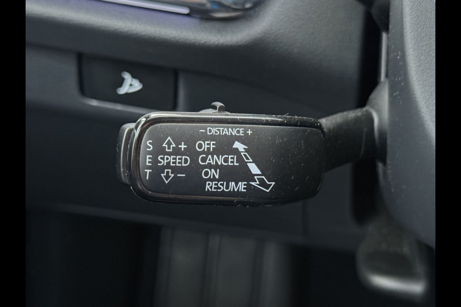 Škoda ENYAQ iV 60 First Edition SOH 92% 3-Zone Ecc Adap.Cruise Stoel+Stuurverwarming Elek.Stoel+Memory Camera Apple Camera Android Auto Navi Pd Keyless advanced Led Matrix Blind Spot Warning Lmv Privacy Glas Lane Assist DAB P-Assist GSM Draadloos laden Dealeronderhouden Origineel Nederlandse Auto