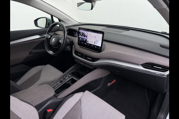 Škoda ENYAQ iV 60 First Edition SOH 92% 3-Zone Ecc Adap.Cruise Stoel+Stuurverwarming Elek.Stoel+Memory Camera Apple Camera Android Auto Navi Pd Keyless advanced Led Matrix Blind Spot Warning Lmv Privacy Glas Lane Assist DAB P-Assist GSM Draadloos laden Dealeronderhouden Origineel Nederlandse Auto