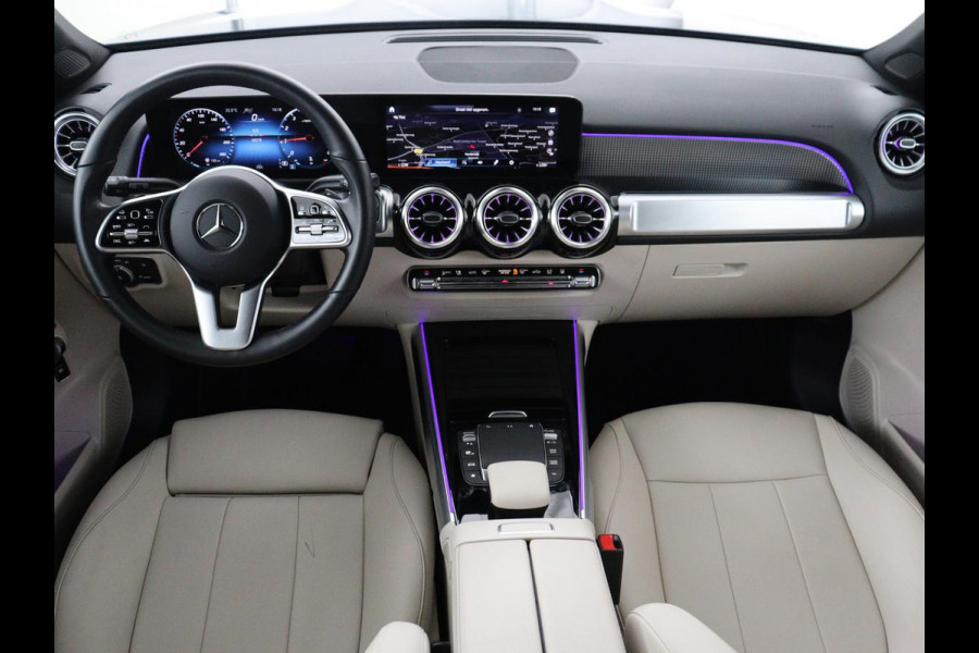 Mercedes-Benz GLB 200 Luxury Line | Panoramadak | Leder | Adaptive cruise | Camera | Park assist | Carplay | Sfeerverlichting | Full LED | Stoelverwarming | Navigatie |