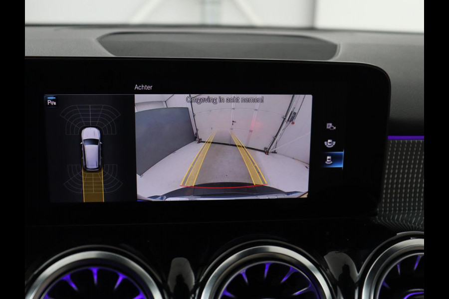 Mercedes-Benz GLB 200 Luxury Line | Panoramadak | Leder | Adaptive cruise | Camera | Park assist | Carplay | Sfeerverlichting | Full LED | Stoelverwarming | Navigatie |