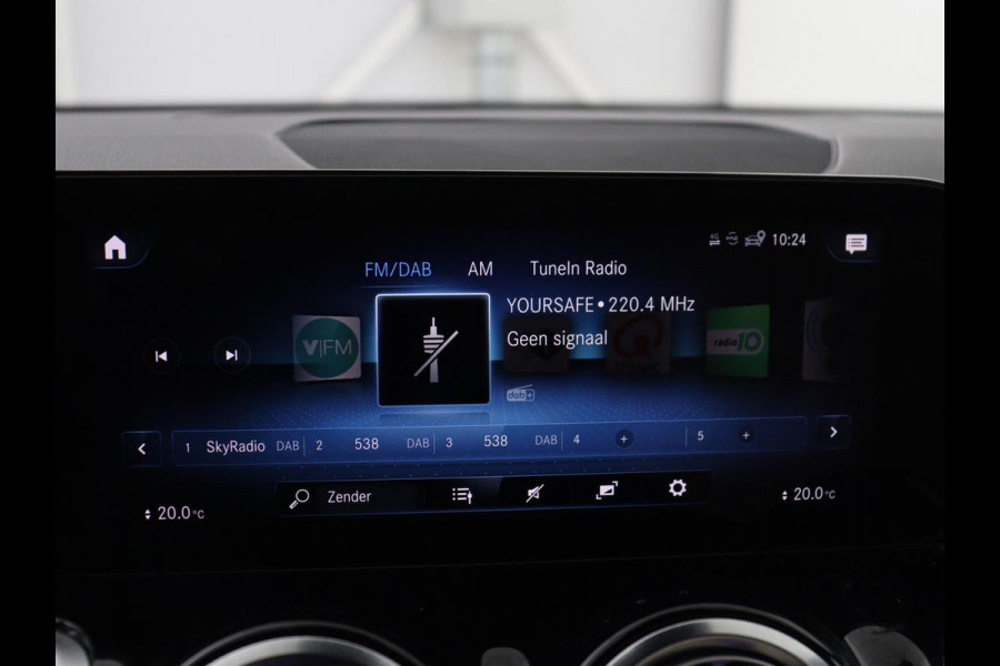 Mercedes-Benz GLB 200 Luxury Line | Panoramadak | Leder | Adaptive cruise | Camera | Park assist | Carplay | Sfeerverlichting | Full LED | Stoelverwarming | Navigatie |