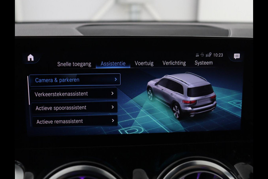 Mercedes-Benz GLB 200 Luxury Line | Panoramadak | Leder | Adaptive cruise | Camera | Park assist | Carplay | Sfeerverlichting | Full LED | Stoelverwarming | Navigatie |