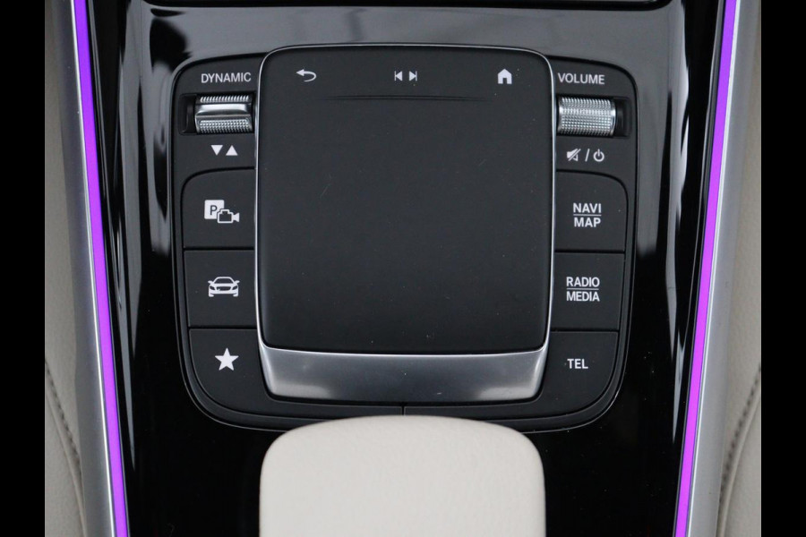 Mercedes-Benz GLB 200 Luxury Line | Panoramadak | Leder | Adaptive cruise | Camera | Park assist | Carplay | Sfeerverlichting | Full LED | Stoelverwarming | Navigatie |