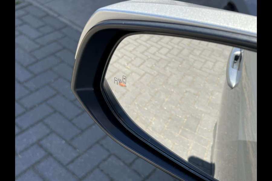 Toyota RAV4 Plug-in Hybrid 300 AWD Style | Head up display, December 2025, Dodehoekherkenning, Parkeersensoren, Stoel + Stuurverwarming