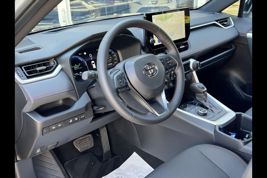 Toyota RAV4 Plug-in Hybrid 300 AWD Style | Head up display, December 2025, Dodehoekherkenning, Parkeersensoren, Stoel + Stuurverwarming