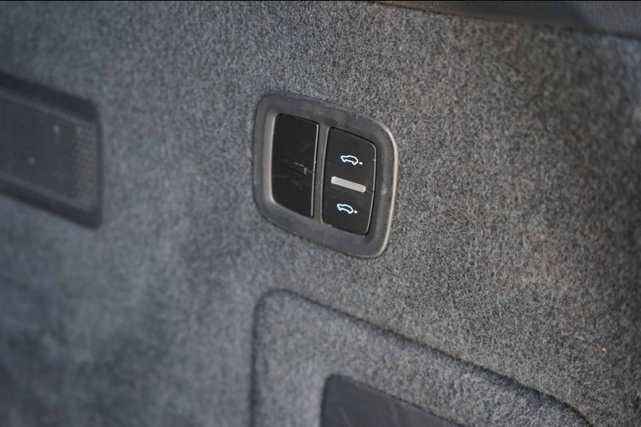 Porsche Cayenne 3.0 E-Hybrid V6 Pano/Bose/Sport-Chrono/360/trkhk