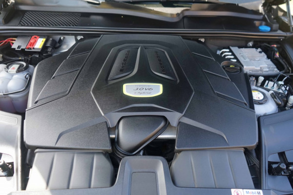 Porsche Cayenne 3.0 E-Hybrid V6 Pano/Bose/Sport-Chrono/360/trkhk