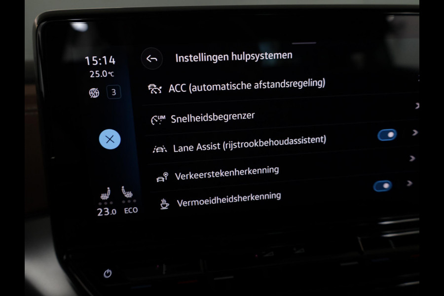 Volkswagen ID.4 Business 77 kWh 204 pk | Navigatie | Trekhaak (wegklapbaar) | Parkeersensoren | Achteruitrijcamera | Matrix LED koplampen | Apple Carplay/Android Auto |