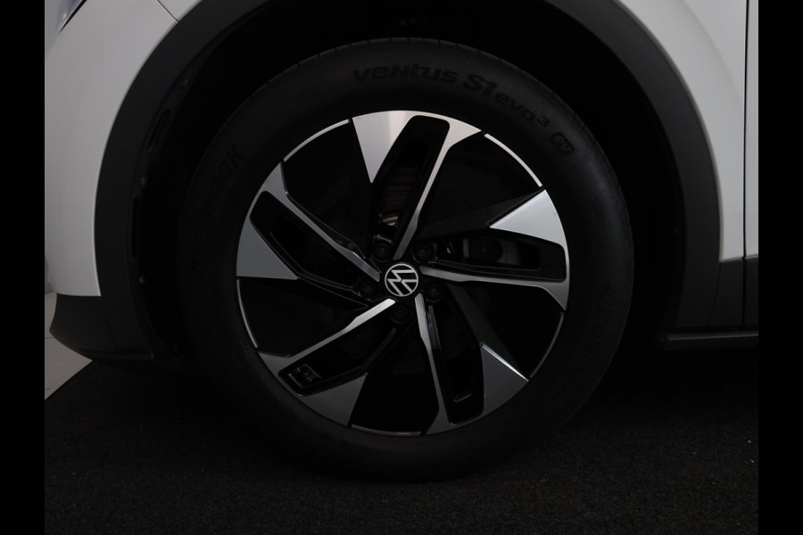 Volkswagen ID.4 Business 77 kWh 204 pk | Navigatie | Trekhaak (wegklapbaar) | Parkeersensoren | Achteruitrijcamera | Matrix LED koplampen | Apple Carplay/Android Auto |