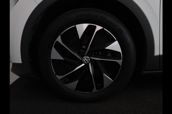 Volkswagen ID.4 Business 77 kWh 204 pk | Navigatie | Trekhaak (wegklapbaar) | Parkeersensoren | Achteruitrijcamera | Matrix LED koplampen | Apple Carplay/Android Auto |