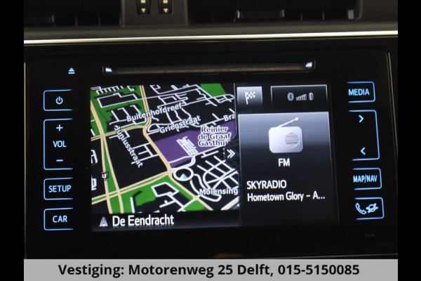 Toyota Auris 1.8 Hybrid Executive . GARANTIE TOT 02-2029 . STOEL VERWARMING . NAVIGATIE . CRUISE CONTROL .