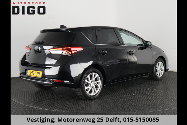Toyota Auris 1.8 Hybrid Executive . GARANTIE TOT 02-2029 . STOEL VERWARMING . NAVIGATIE . CRUISE CONTROL .