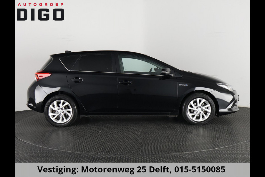 Toyota Auris 1.8 Hybrid Executive . GARANTIE TOT 02-2029 . STOEL VERWARMING . NAVIGATIE . CRUISE CONTROL .