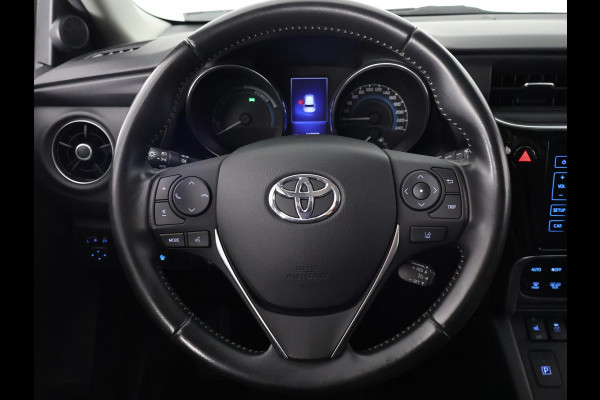 Toyota Auris 1.8 Hybrid Executive . GARANTIE TOT 02-2029 . STOEL VERWARMING . NAVIGATIE . CRUISE CONTROL .