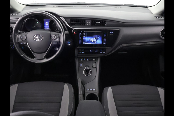 Toyota Auris 1.8 Hybrid Executive . GARANTIE TOT 02-2029 . STOEL VERWARMING . NAVIGATIE . CRUISE CONTROL .