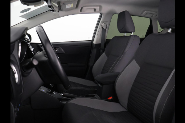 Toyota Auris 1.8 Hybrid Executive . GARANTIE TOT 02-2029 . STOEL VERWARMING . NAVIGATIE . CRUISE CONTROL .