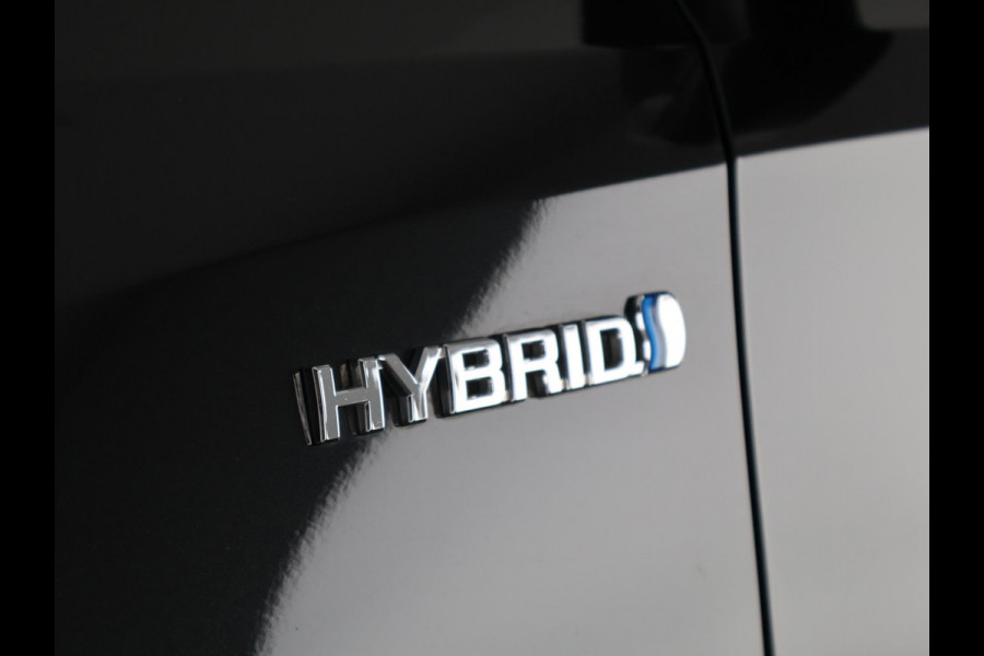 Toyota Auris 1.8 Hybrid Executive . GARANTIE TOT 02-2029 . STOEL VERWARMING . NAVIGATIE . CRUISE CONTROL .