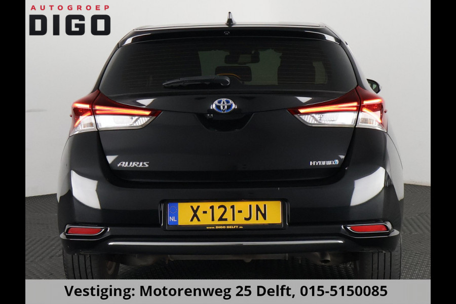 Toyota Auris 1.8 Hybrid Executive . GARANTIE TOT 02-2029 . STOEL VERWARMING . NAVIGATIE . CRUISE CONTROL .